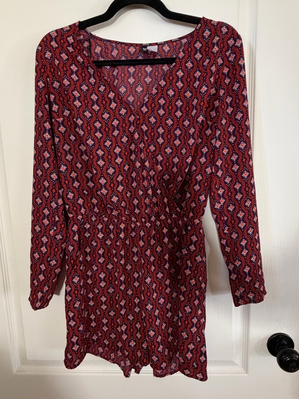 H&M Divided Red Printed Long-Sleeve Faux Wrap Romper Sz 6